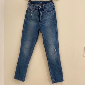 Gap jeans high rise with frayed bottom